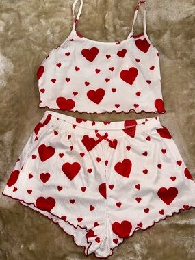 Women’s White & Red Heart Print Cami Shorts Pajama Set
